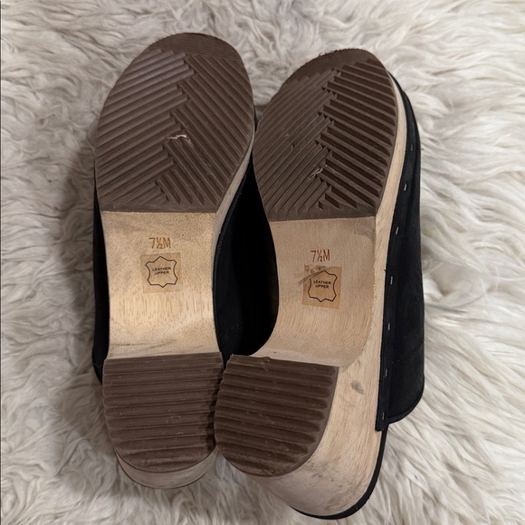 Ann Taylor Loft black suede clogs with a wooden heel and silver studs size 7.5M - Picture 5 of 9
